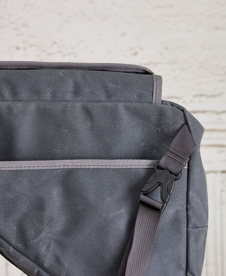 Convertible Frame & Sling Bag – 2‑in‑1 Bike Frame Bag with Detachable Shoulder Strap, 4L Waxed Canvas