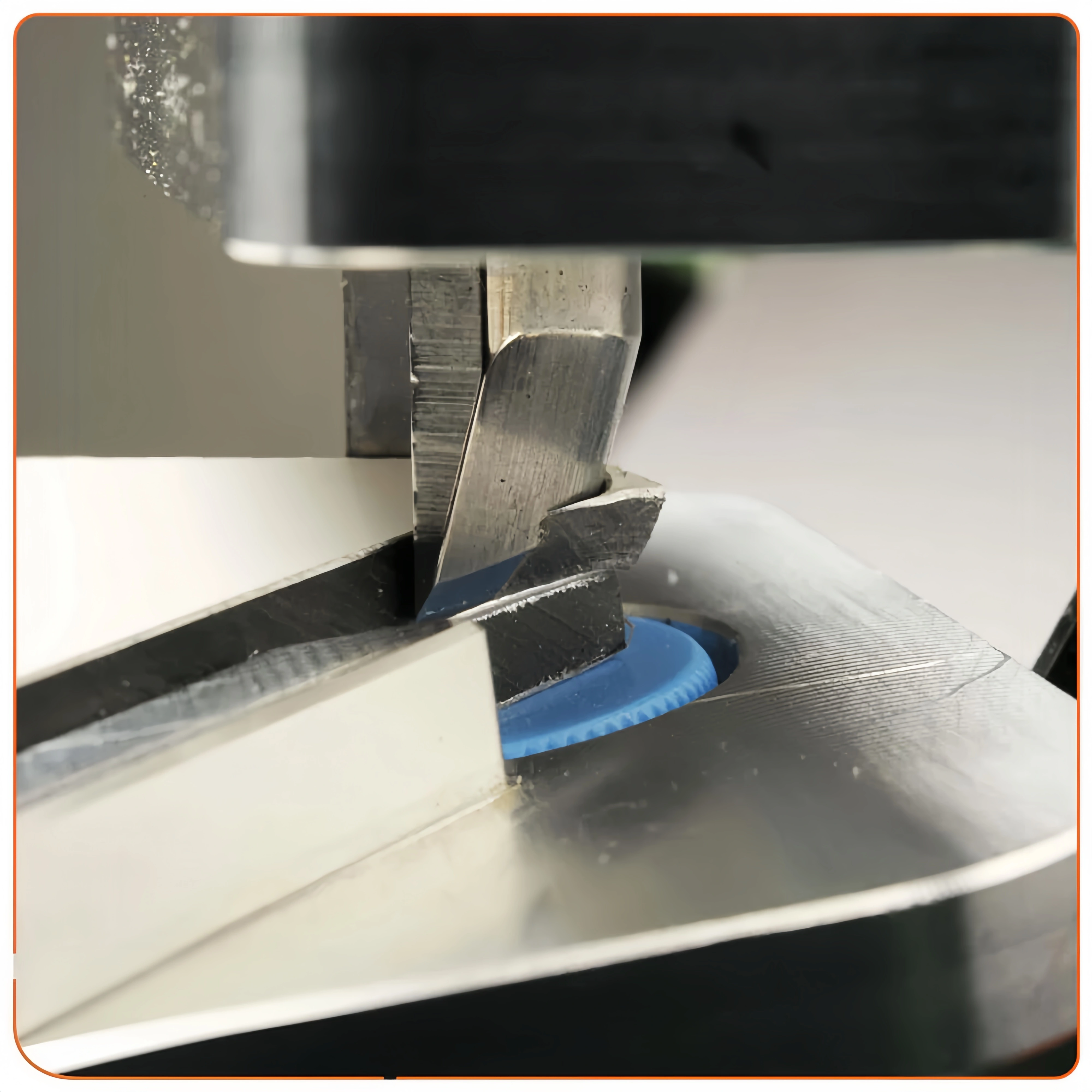 PROFESSIONAL ROUND CORNERS ON DEMAND. R10 Radius. Up to 6mm Dibond. German Engineered.