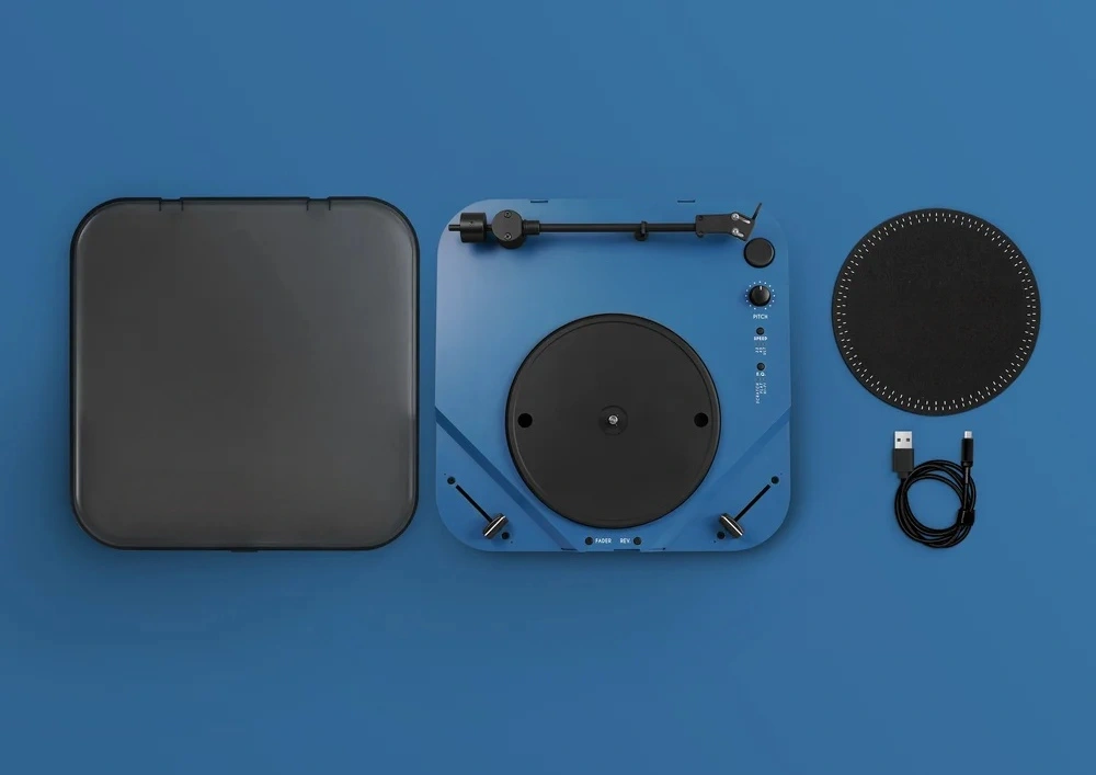 Full Metal Tonearm. Contactless Faders. 8‑Hour Battery Life.