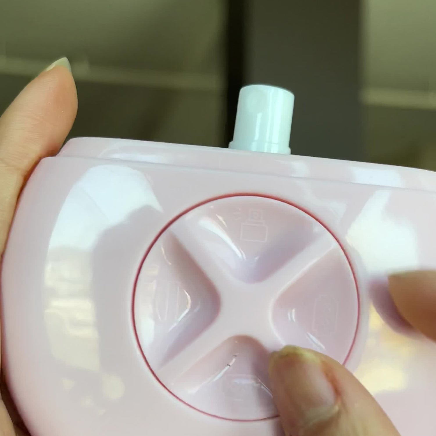 All-in-One Travel Razor & Skincare Tool – Compact, TSA-Friendly, Ready Anywhere