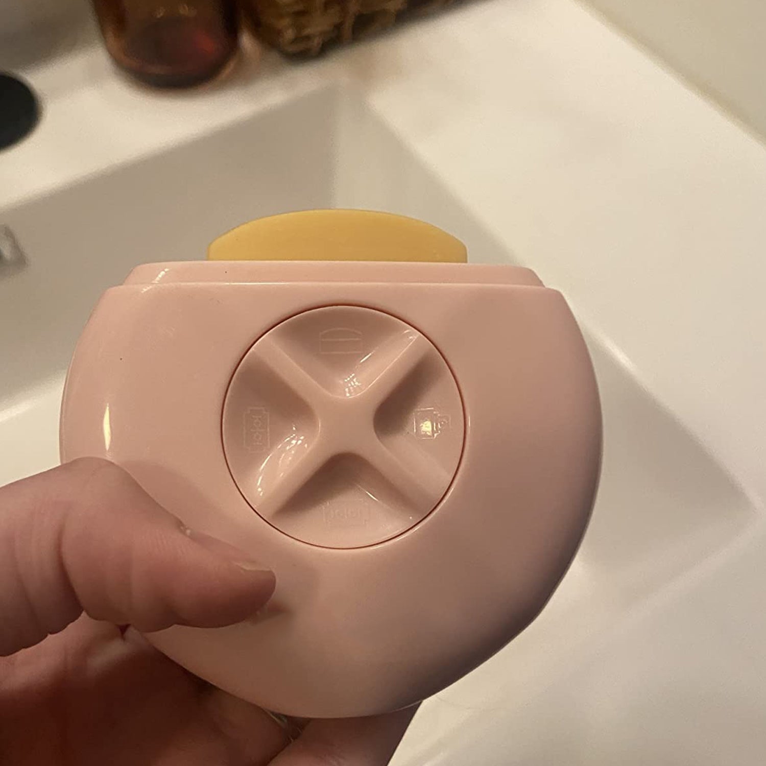 All-in-One Travel Razor & Skincare Tool – Compact, TSA-Friendly, Ready Anywhere