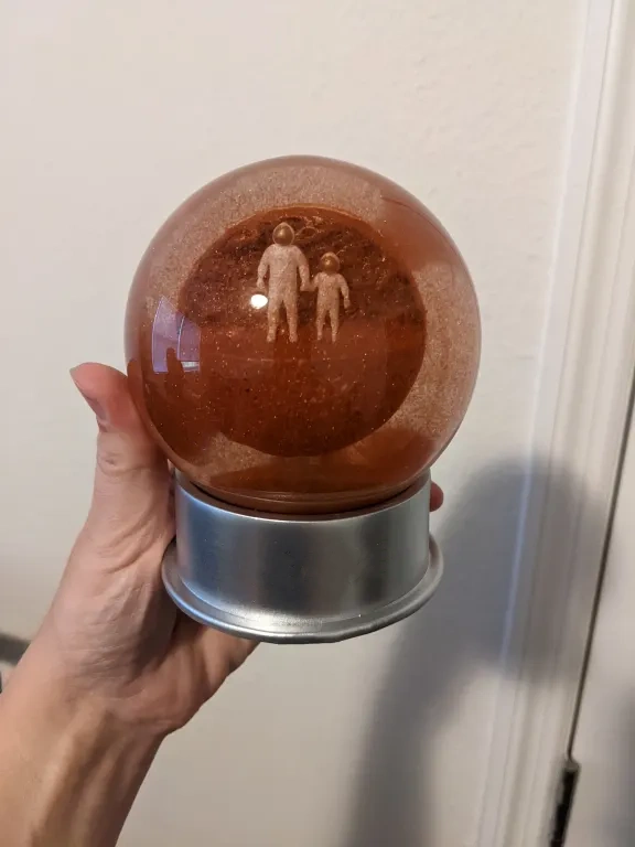 MARS DUST GLOBE – Shake It, Watch the Storm, Discover the Red Planet