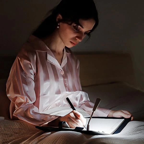 Smart Wireless Charging Notebook Organizer