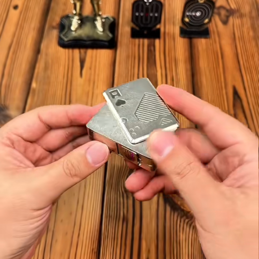 Poker Spinner Finger Toy