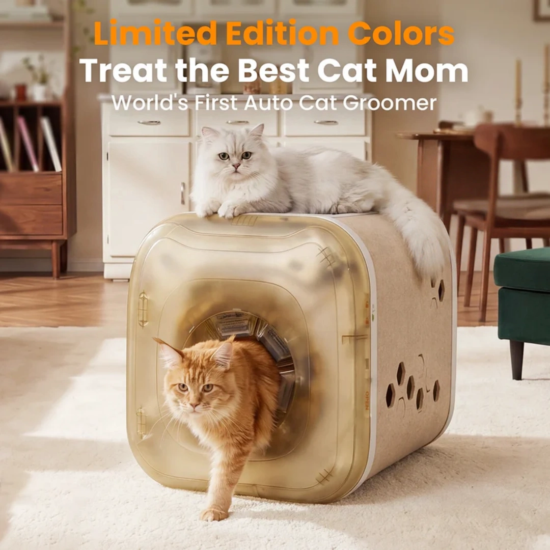 Self-Cleaning Grooming House for Cats – 360° Brushing, Adjustable Entrance