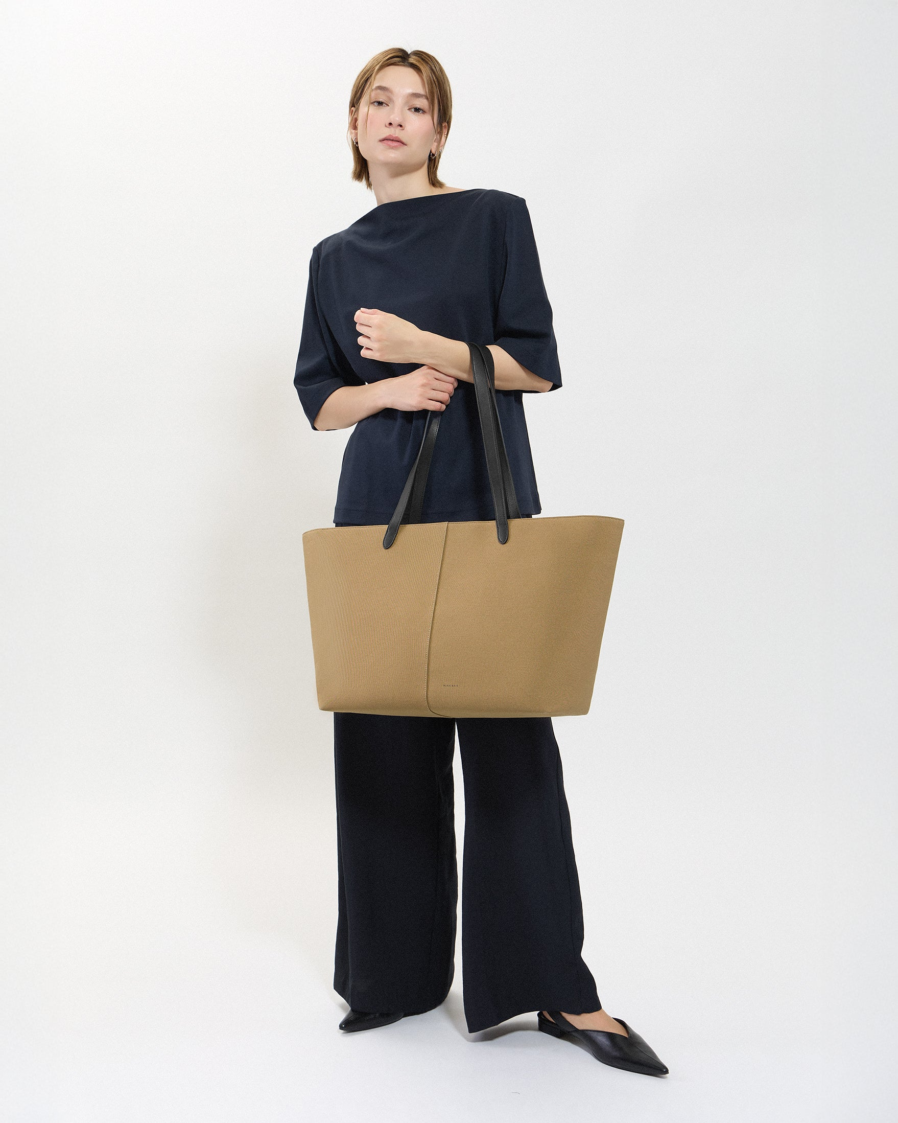Judie Canvas Full