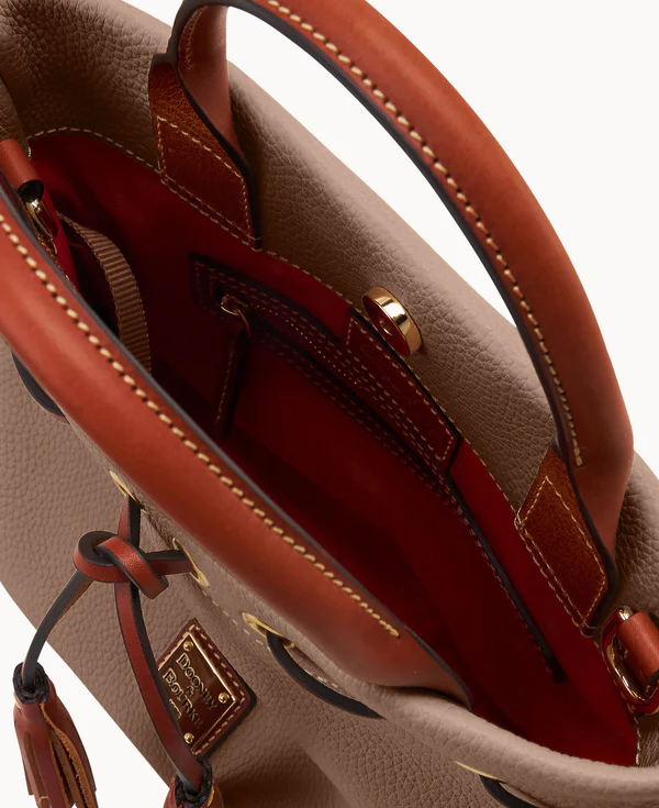 Pebble Grain Tassel Tote