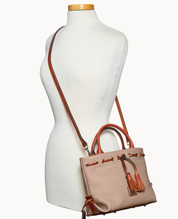 Pebble Grain Tassel Tote
