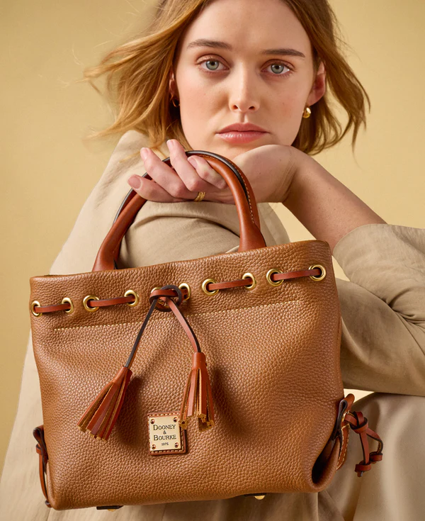 Pebble Grain Tassel Tote