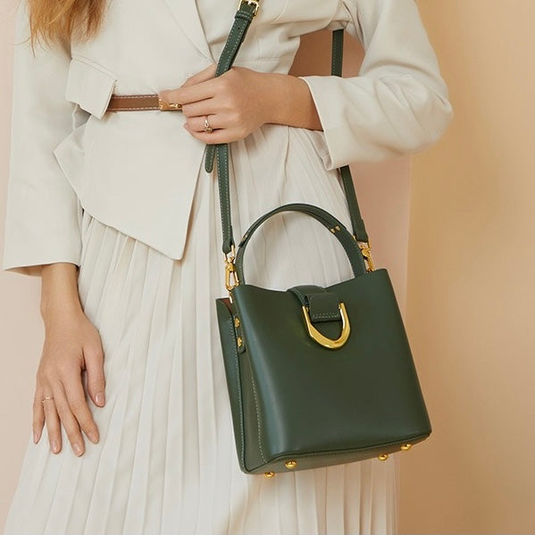 Women’s Genuine Leather Bucket Shoulder Bag – Large Capacity Crossbody for Daily Commute