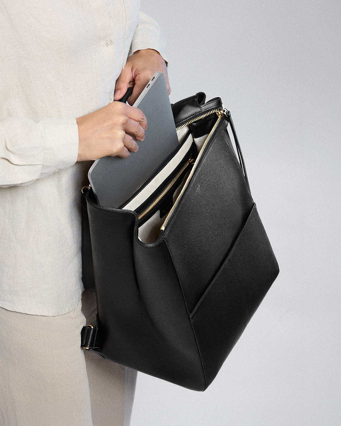 Harper Backpack Leather Full