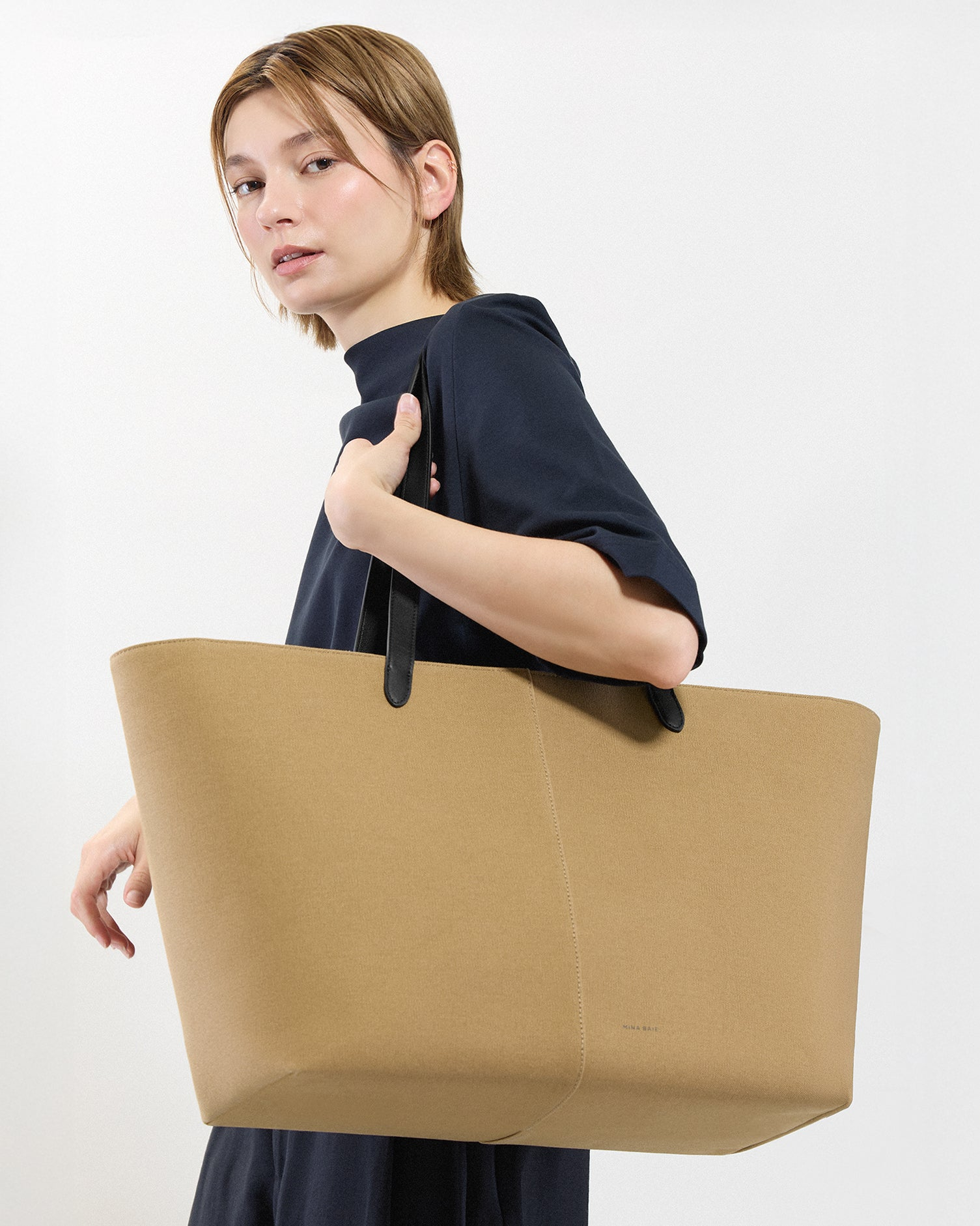 Judie Canvas Full