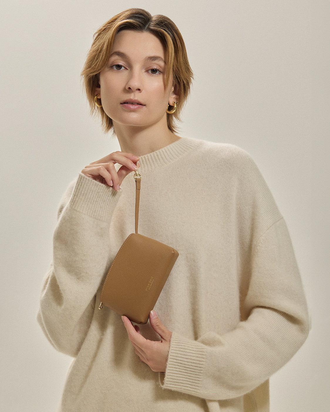 Sophia Pouch Leather