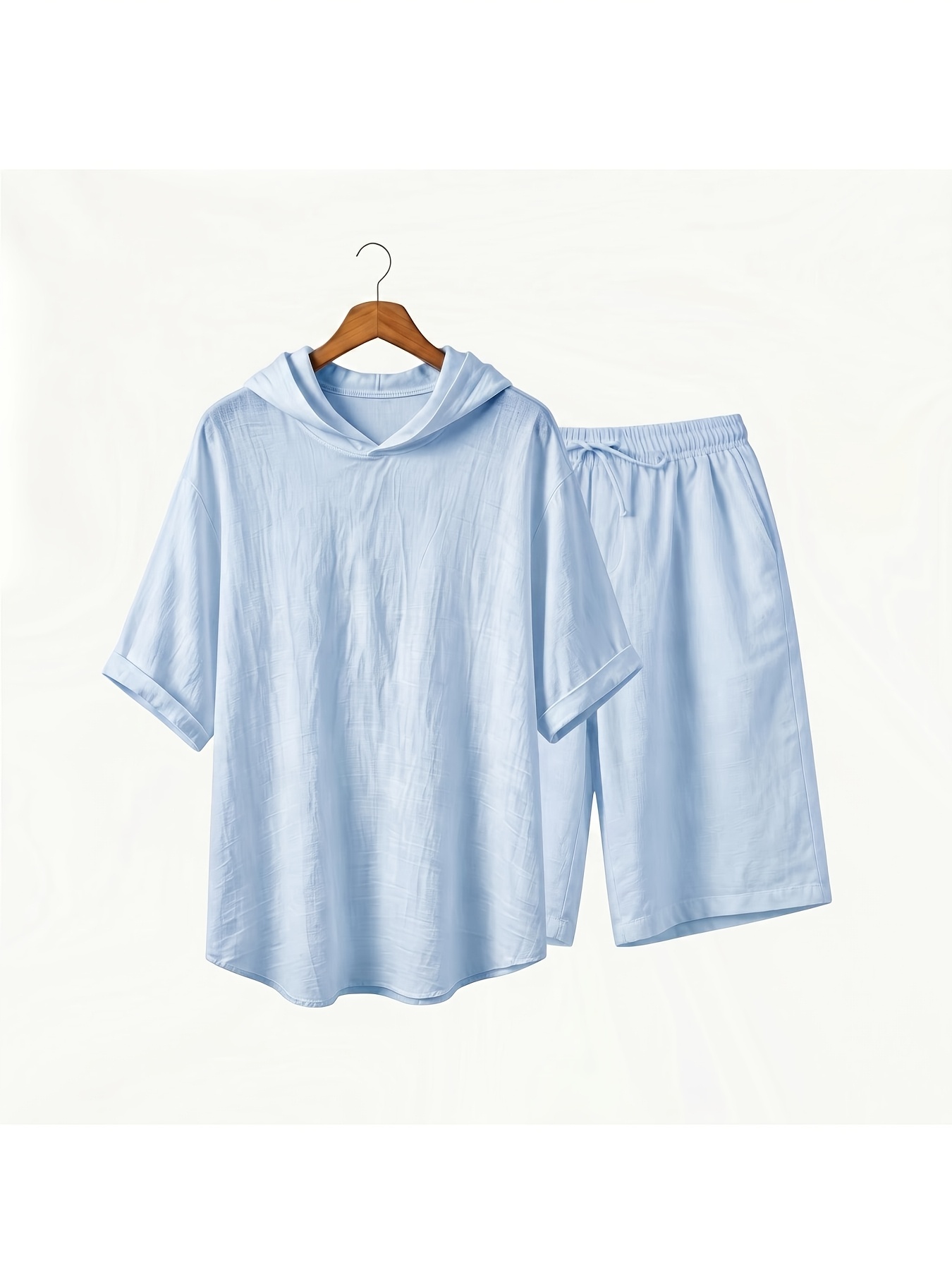 Men’s linen hooded two-piece set—a short-sleeved hooded top paired with elastic-waist shorts—perfect for summer wear.