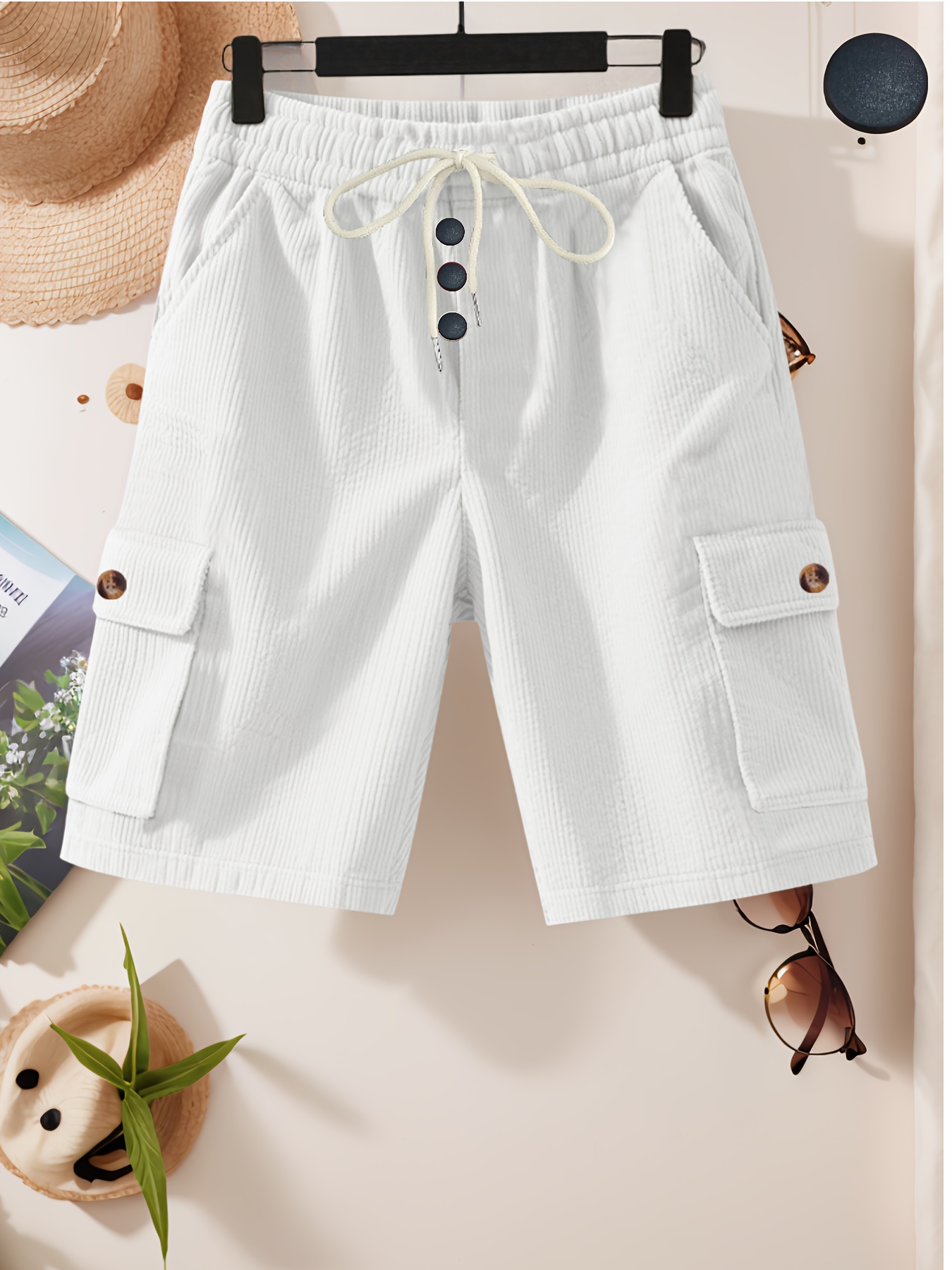 Men’s corduroy work shorts, casual shorts with an elastic waistband and drawstring, featuring button accents and side pockets.