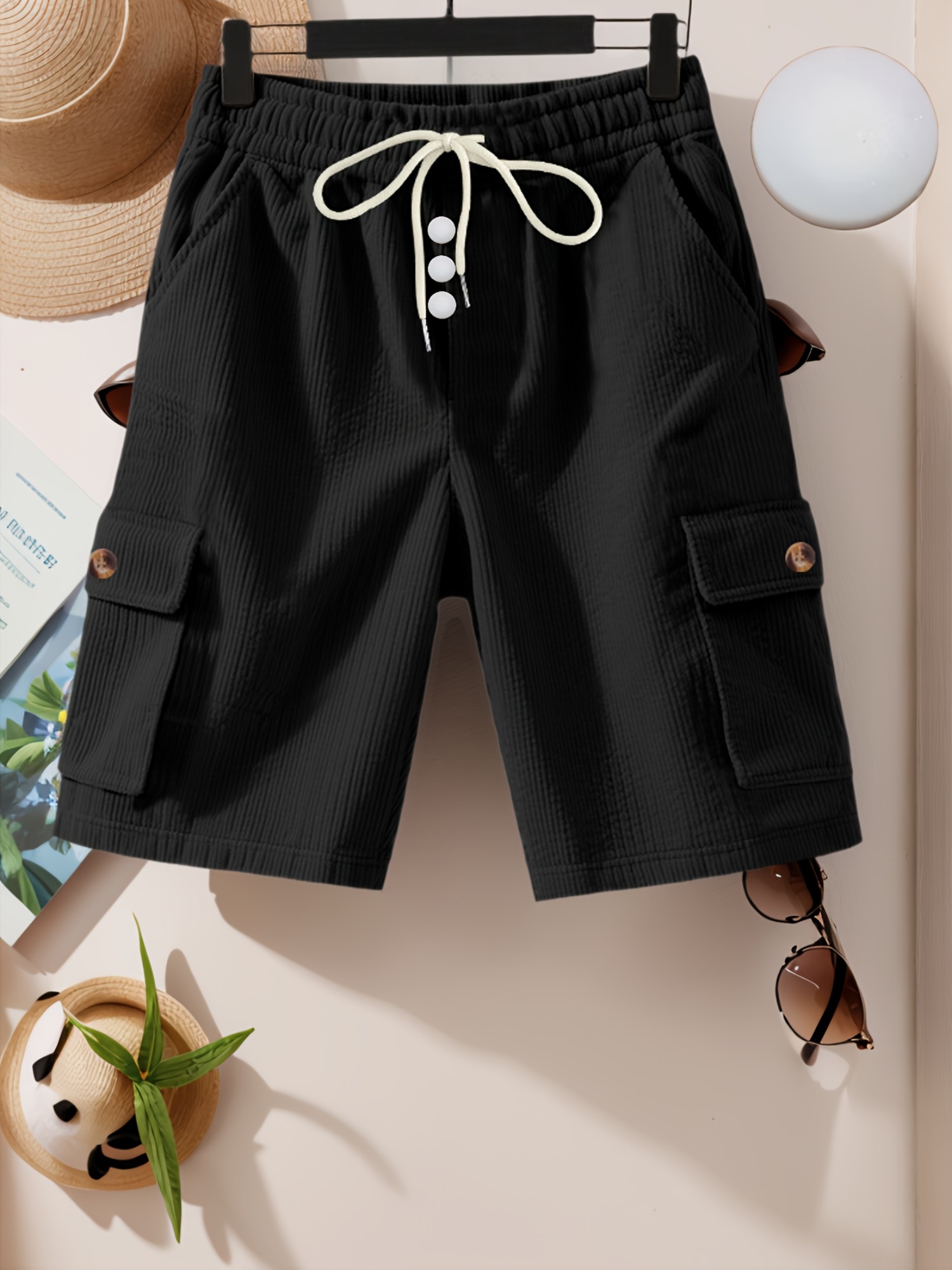 Men’s corduroy work shorts, casual shorts with an elastic waistband and drawstring, featuring button accents and side pockets.