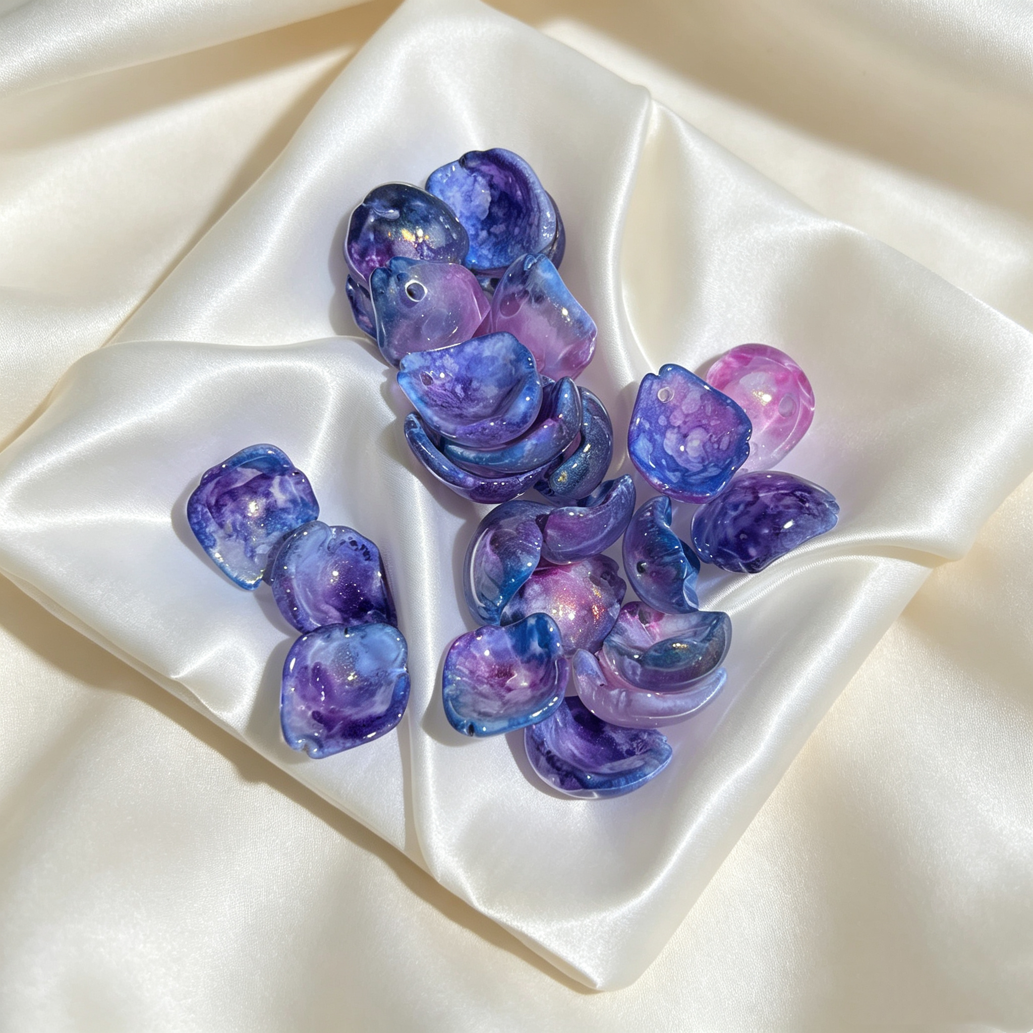 glass Chinese rose petals 