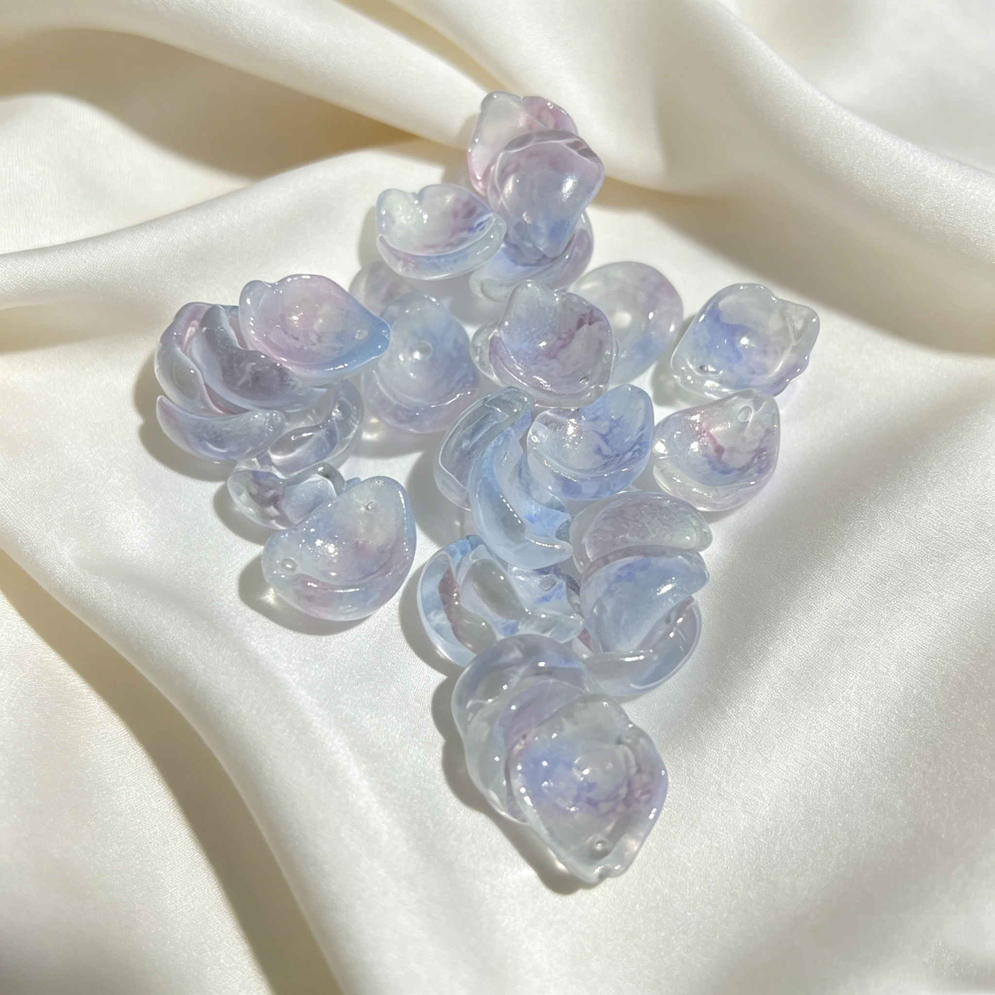 glass Chinese rose petals 