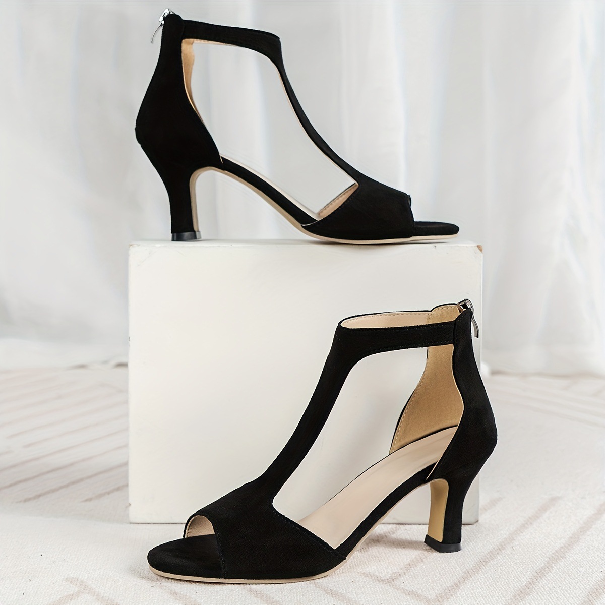 Stilettos mit Reißverschluss hinten und Fischschuppen-Design