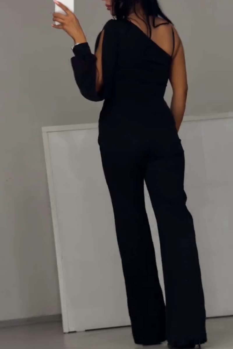 Eleganter Damen-Jumpsuit mit One-Shoulder-Design und hohem Schlitz