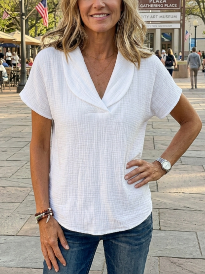 HOT🔥 Women's Peter Pan Collar V-neck Short-sleeve Cotton-linen Top