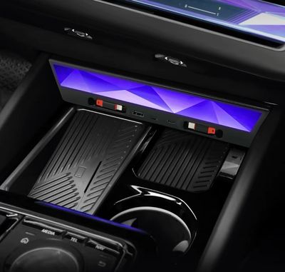 Compatible with BMW 5 Series/i5 dedicated car docking station, central control car charger, crystal surface ambient lighting