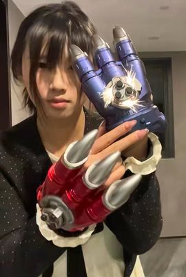 Claw With Led Sound Spark