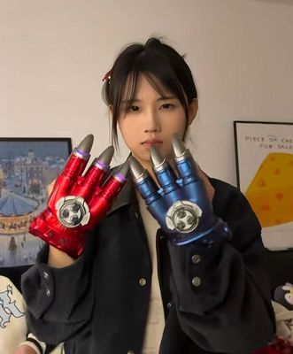 Claw With Led Sound Spark