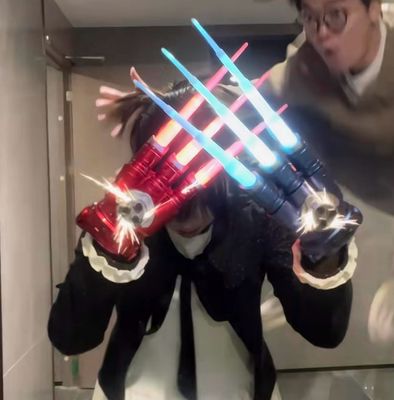 Claw With Led Sound Spark