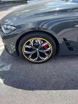Wheel Defender, Decoration