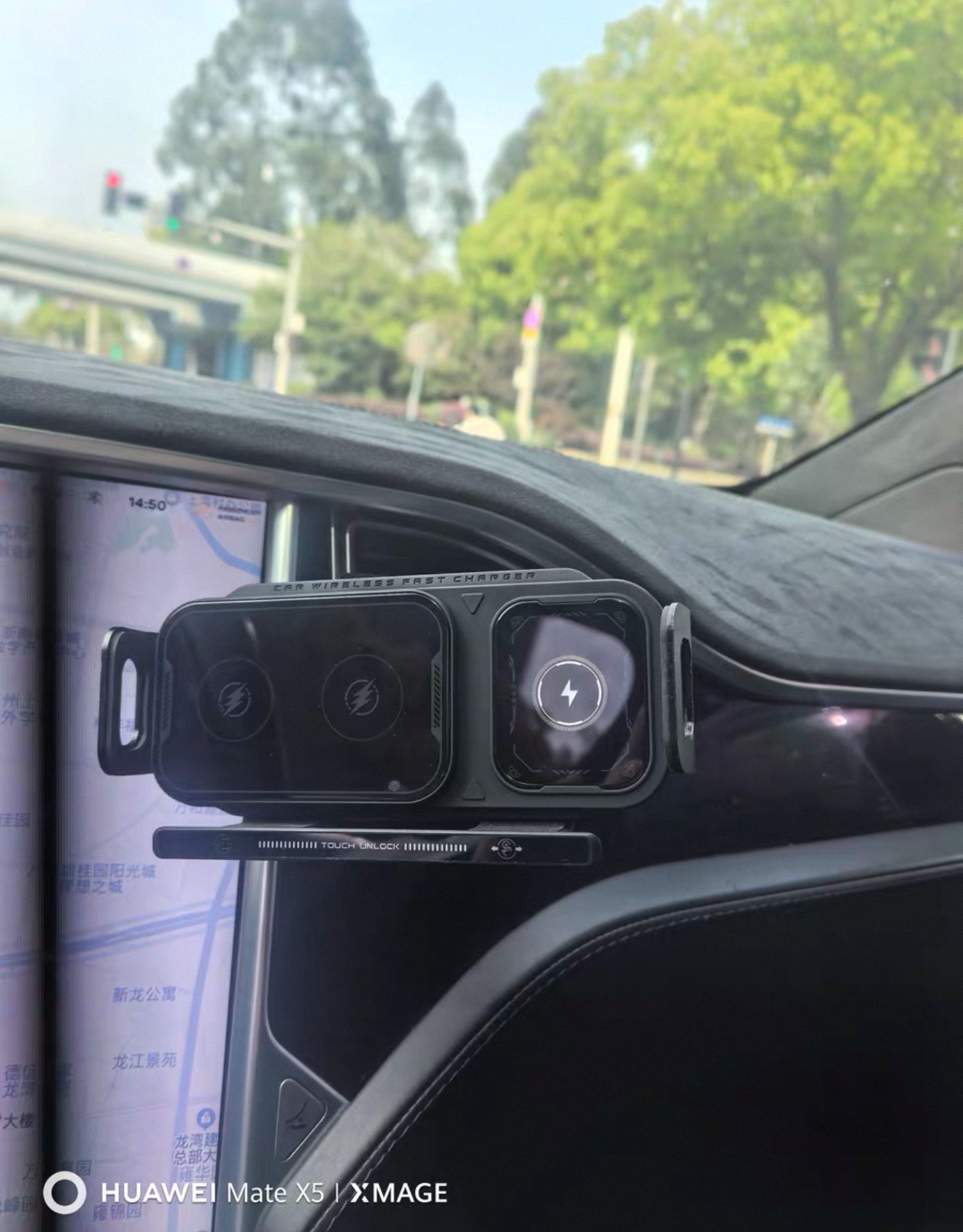 I Pad+ Phone Holder+Charger ( Universal For All Cars )