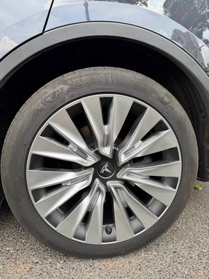 Tesla Model 3 Model Y Wheel Cover
