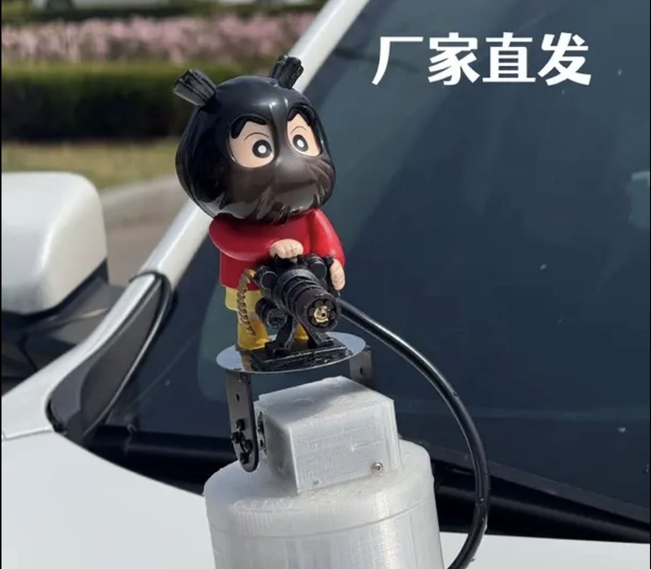 Customized remote-controlled gimbal water-spraying doll with Crayon Toy water splashing effect Safe For All Cars ( Best Gift 🎁 )