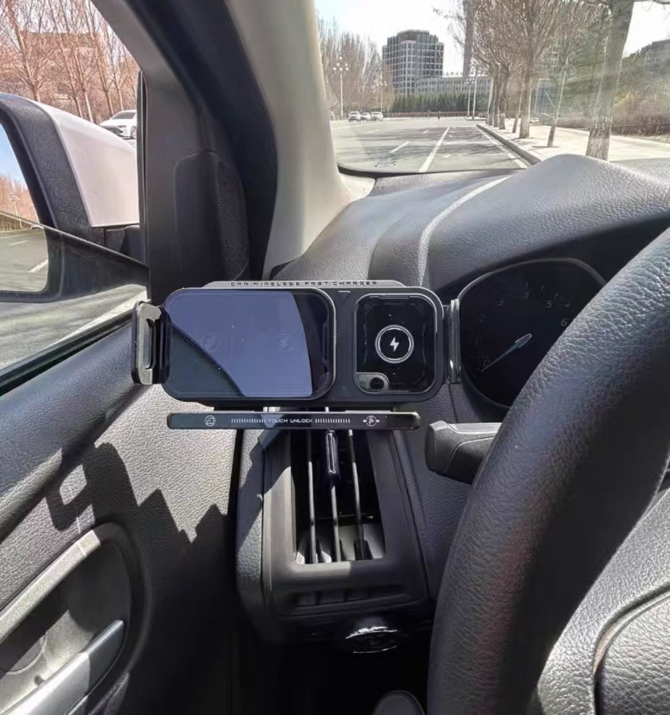 I Pad+ Phone Holder+Charger ( Universal For All Cars )