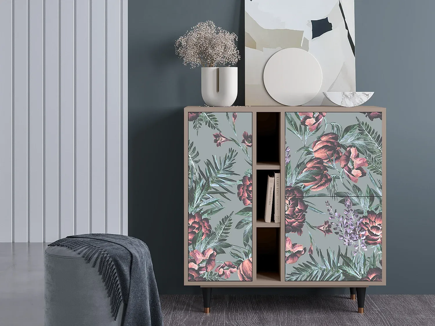 Schmales Sideboard mit Blumenmotiv, Latte-Livavine