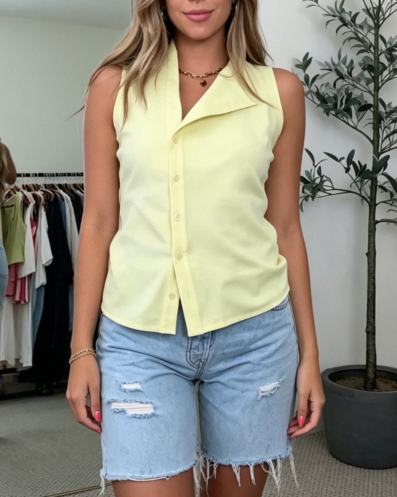 Women's Lapel Collar Button Down Slim Fit Sleeveless Shirt Tops