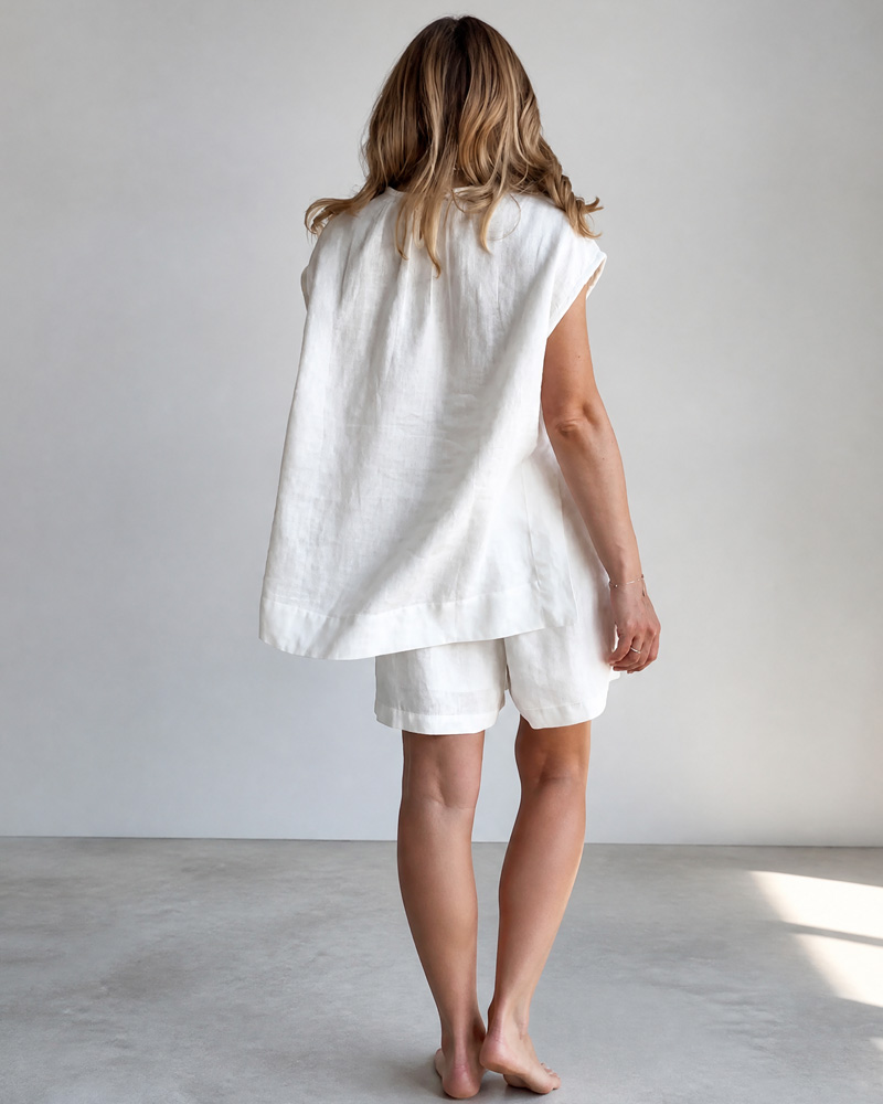 Women's Solid Color Loose Sleeveless Top And Shorts Two-Piece Set