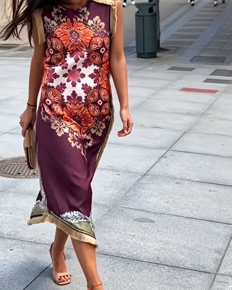 Ladies Flowing Edge Print Slit Dress