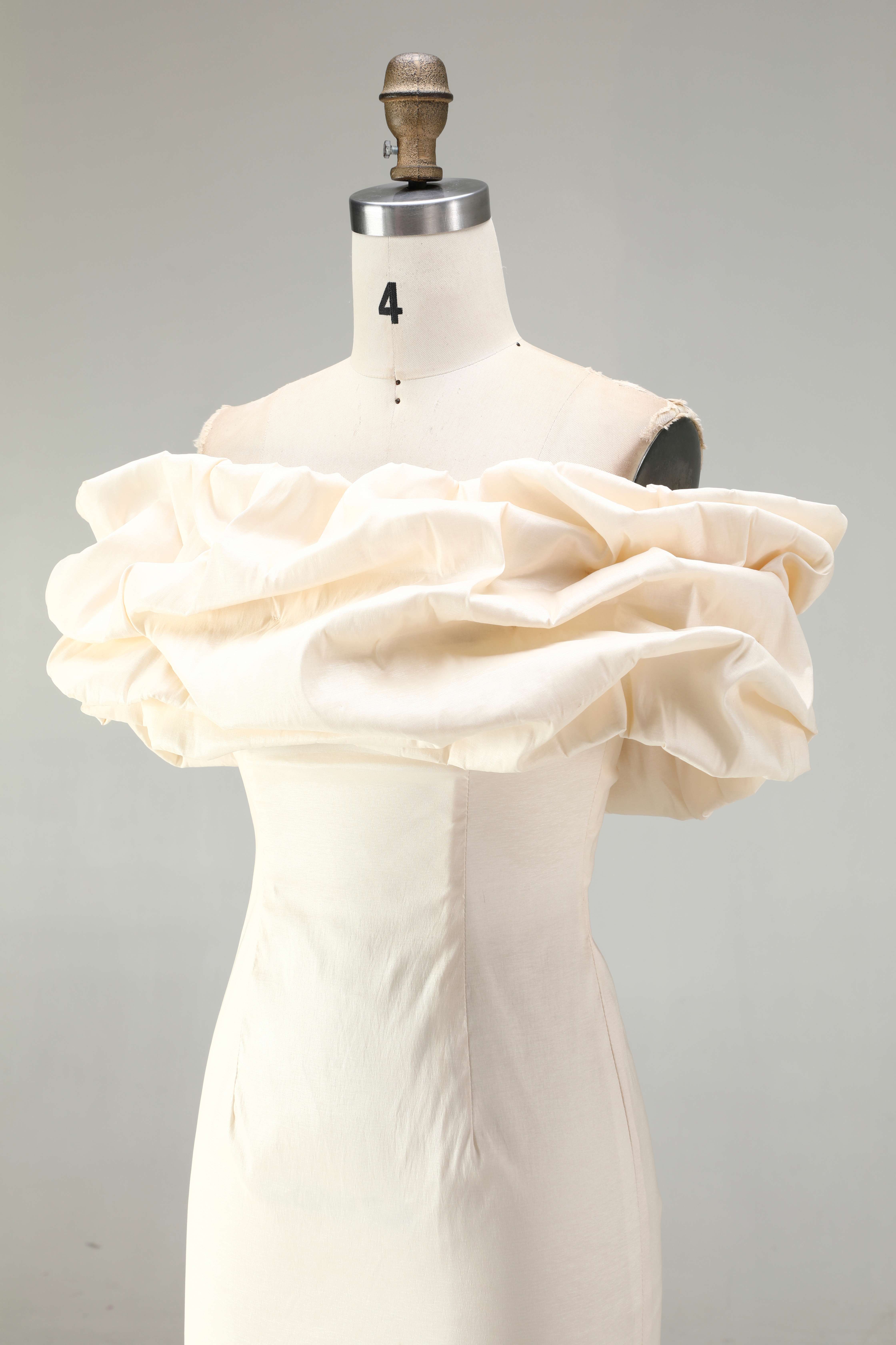SPU - 608S40LF012 Ivory Off‑Shoulder Ruffle Bodycon Dress