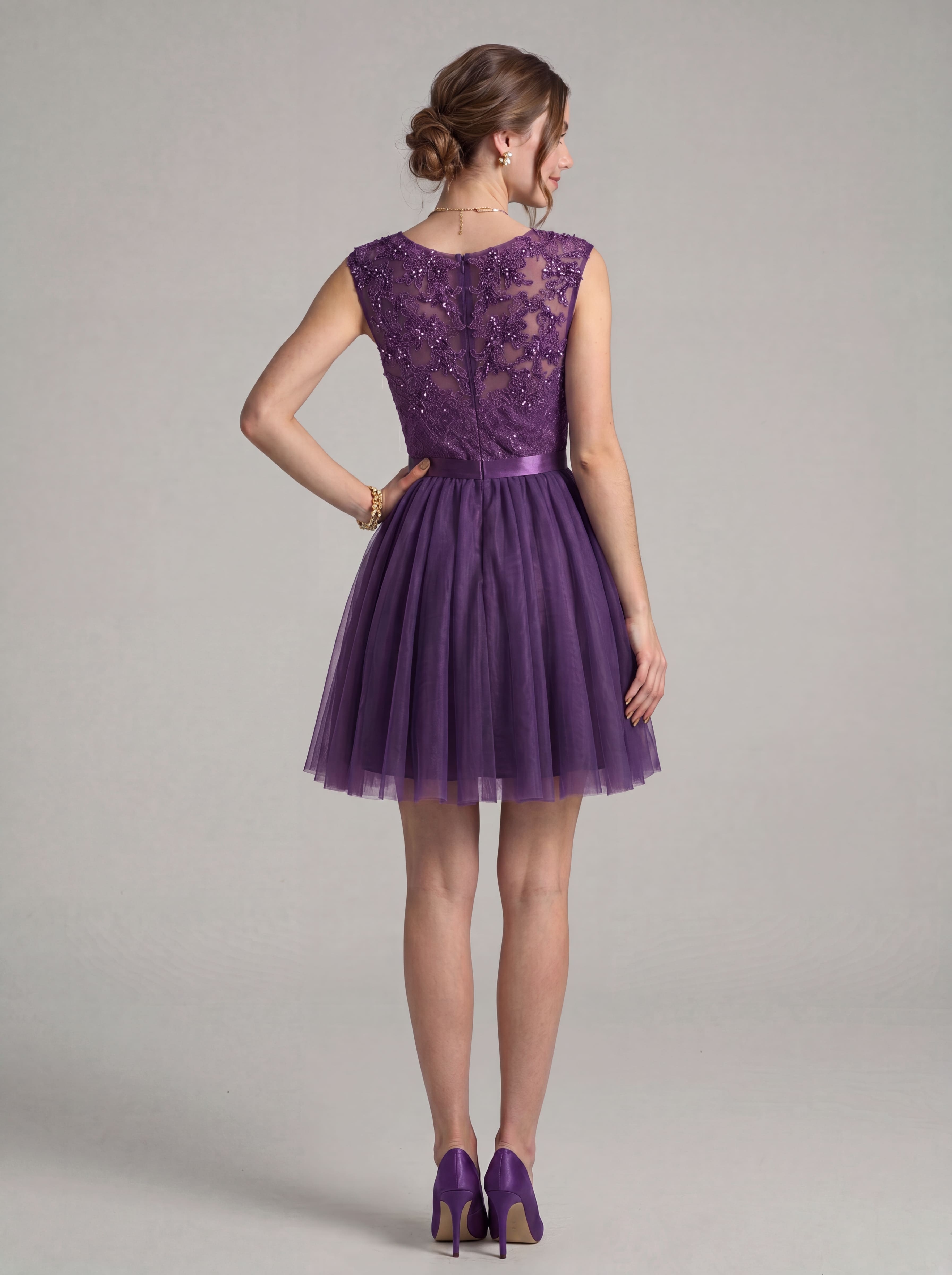 Elegant Short Homecoming Dress - Illusion Lace Tulle A-Line Cocktail Gown with Rhinestone Belt for Prom & Graduation