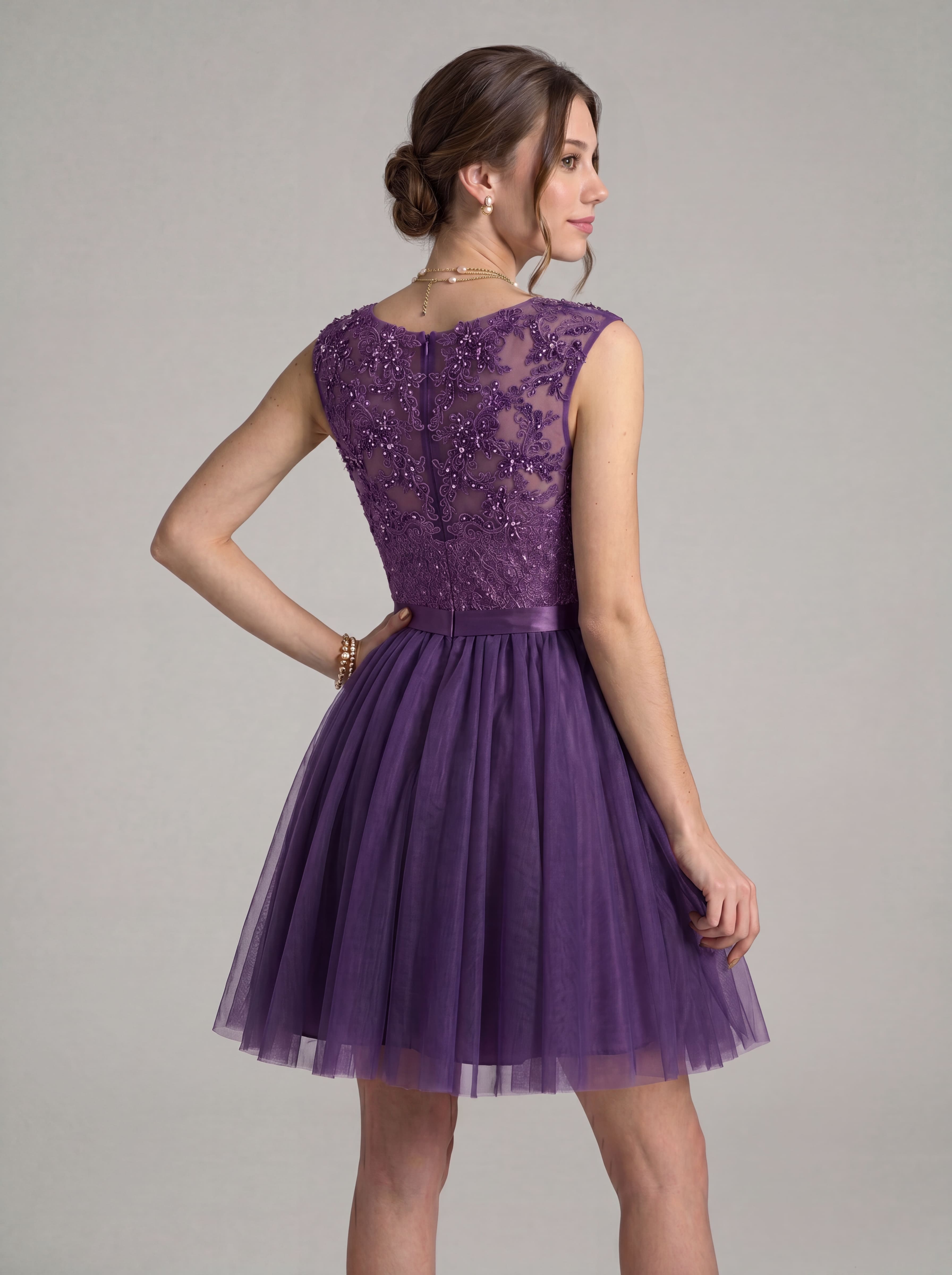 Elegant Short Homecoming Dress - Illusion Lace Tulle A-Line Cocktail Gown with Rhinestone Belt for Prom & Graduation