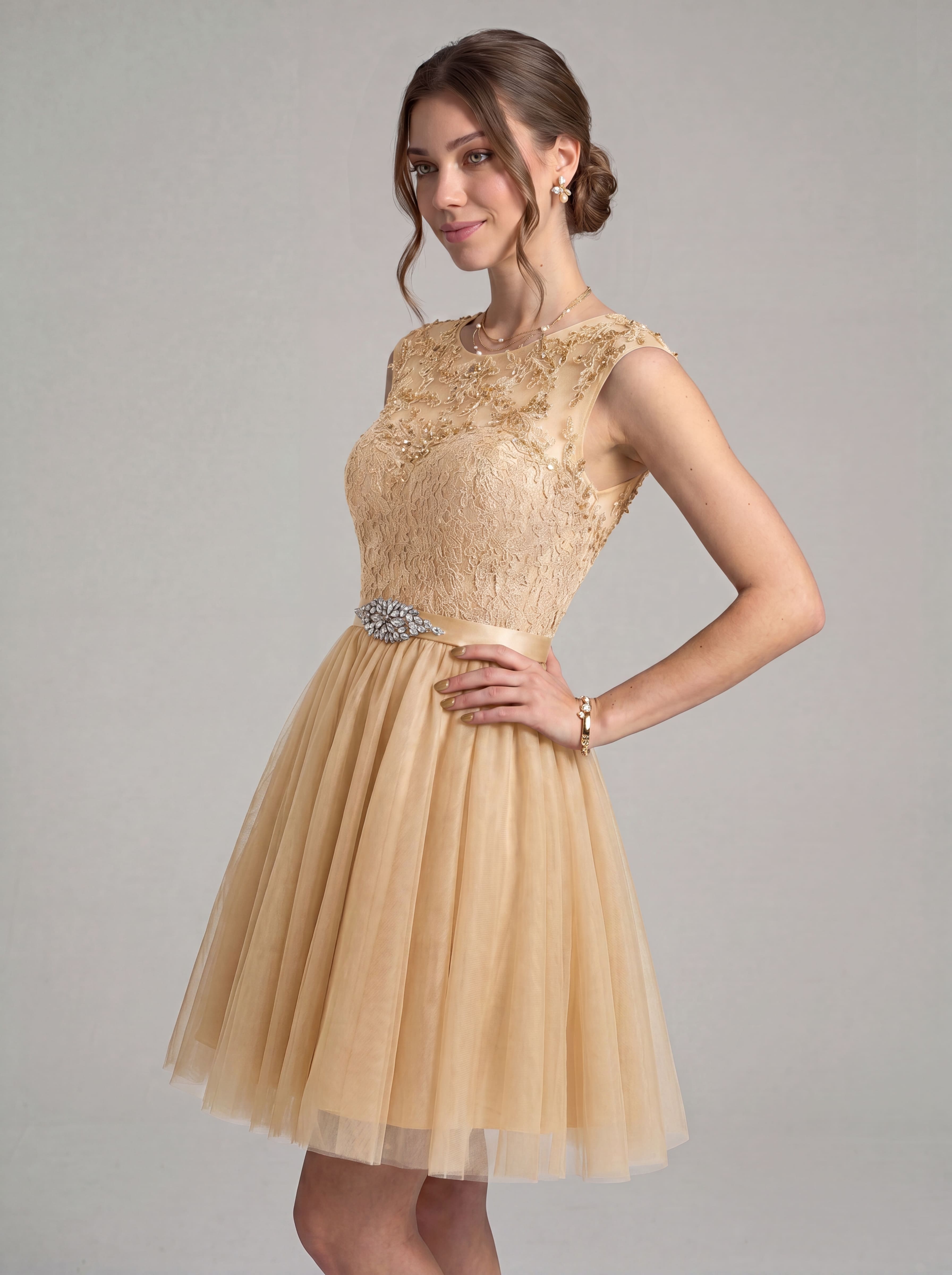 Elegant Short Homecoming Dress - Illusion Lace Tulle A-Line Cocktail Gown with Rhinestone Belt for Prom & Graduation