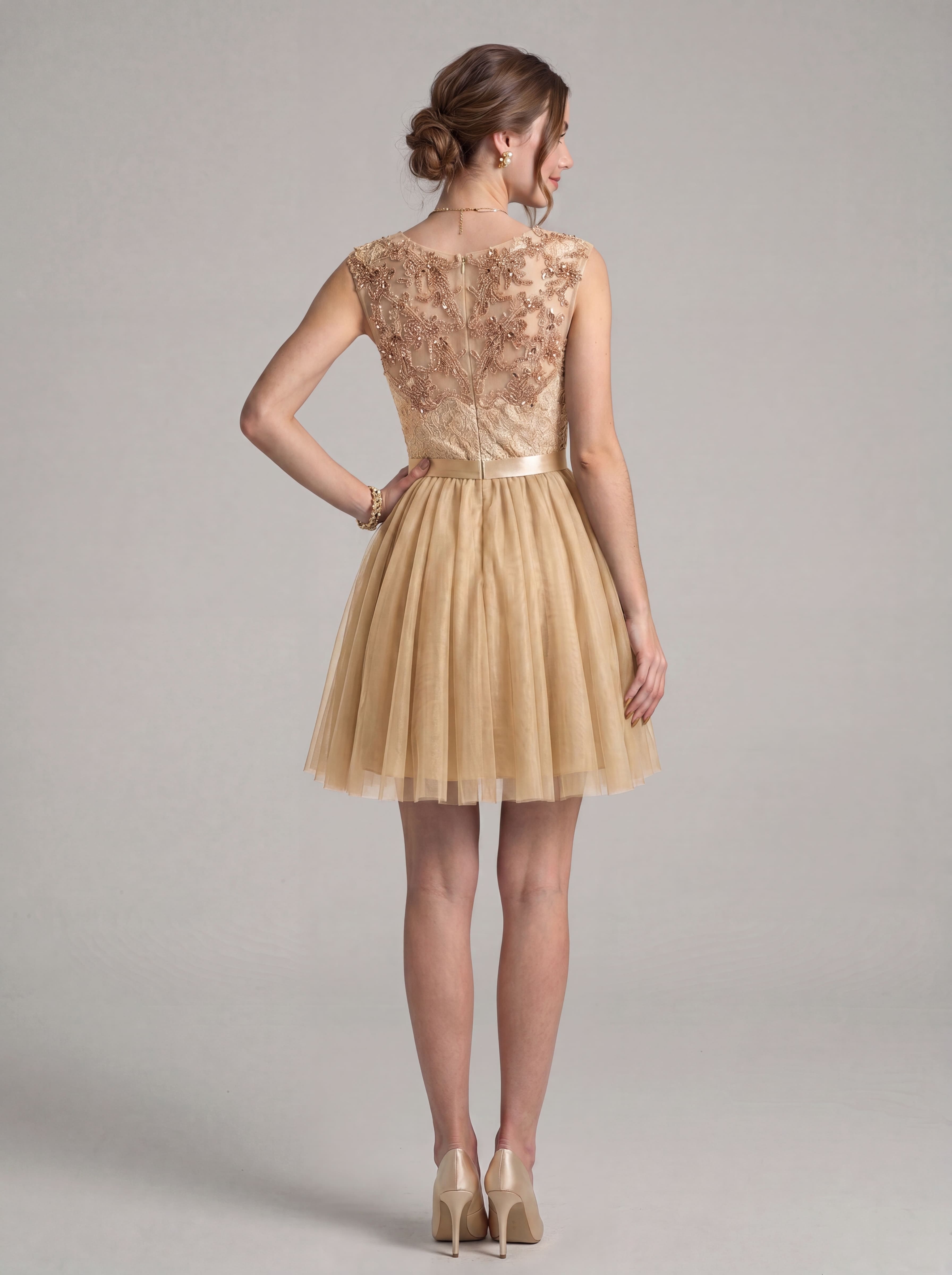 Elegant Short Homecoming Dress - Illusion Lace Tulle A-Line Cocktail Gown with Rhinestone Belt for Prom & Graduation