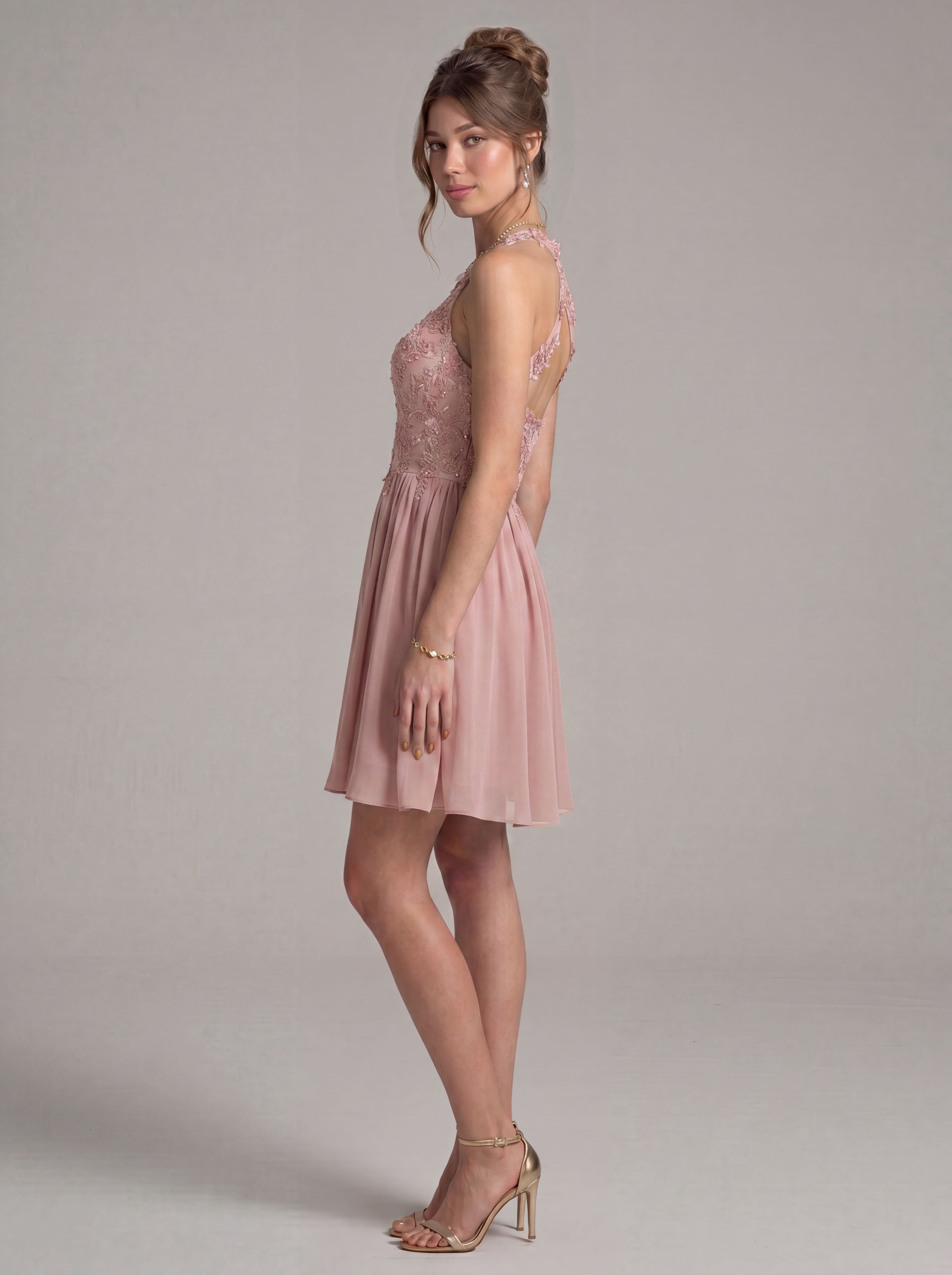 Elegant Short Halter Homecoming Dress - Illusion Lace Embroidered A-Line Chiffon Cocktail Party Gown for Prom & Graduation