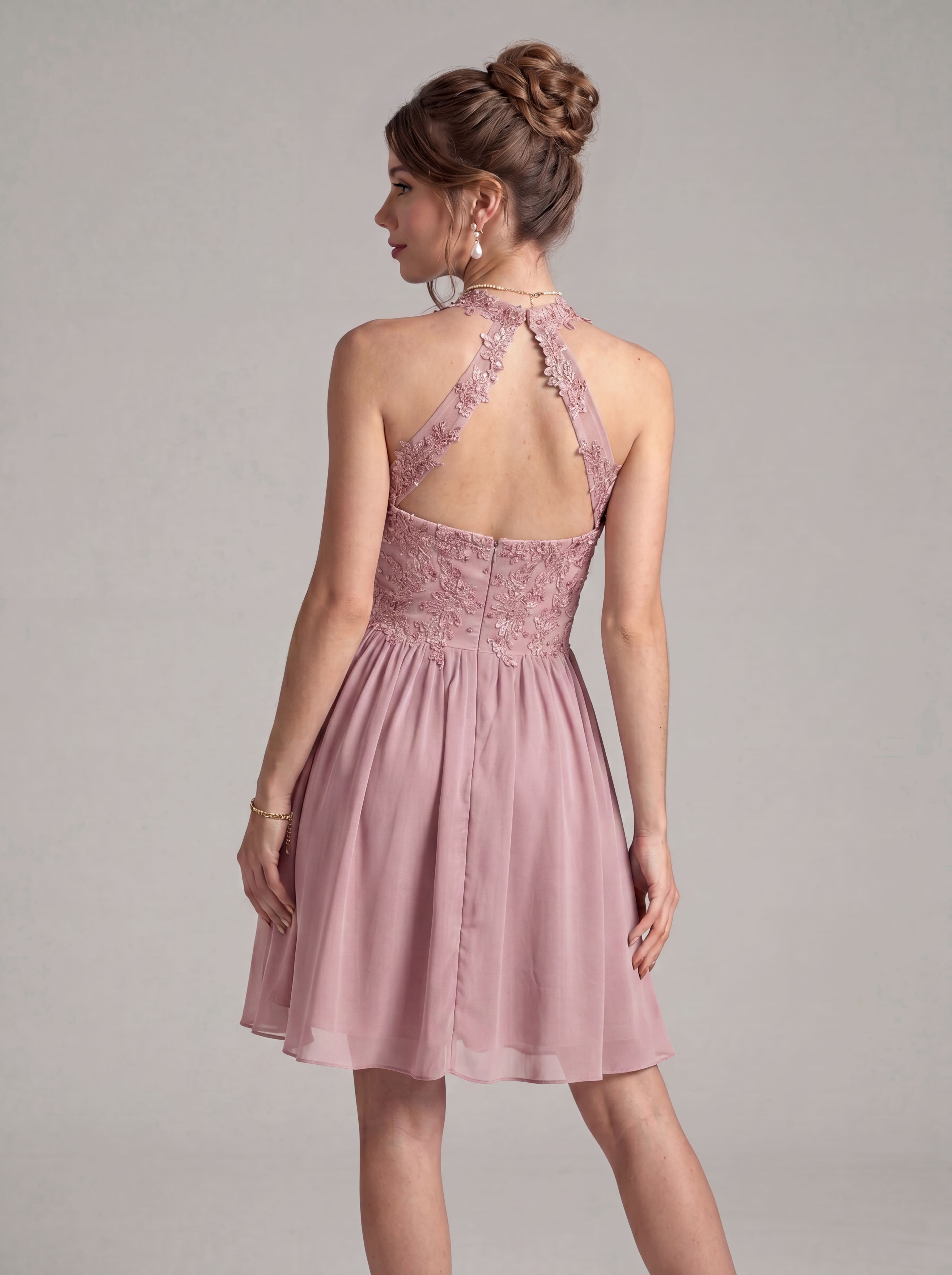 Elegant Short Halter Homecoming Dress - Illusion Lace Embroidered A-Line Chiffon Cocktail Party Gown for Prom & Graduation