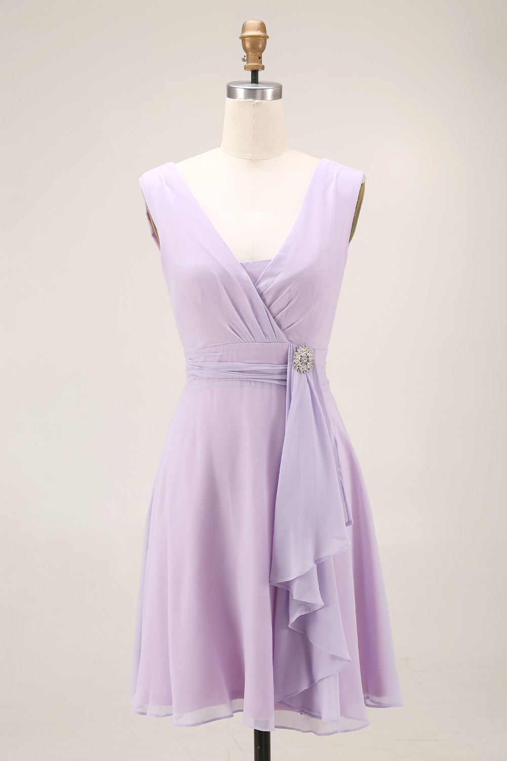 Elegant Chiffon Cocktail Midi Dress - Square Neck Mother of the Bride Gown with Rhinestone Brooch