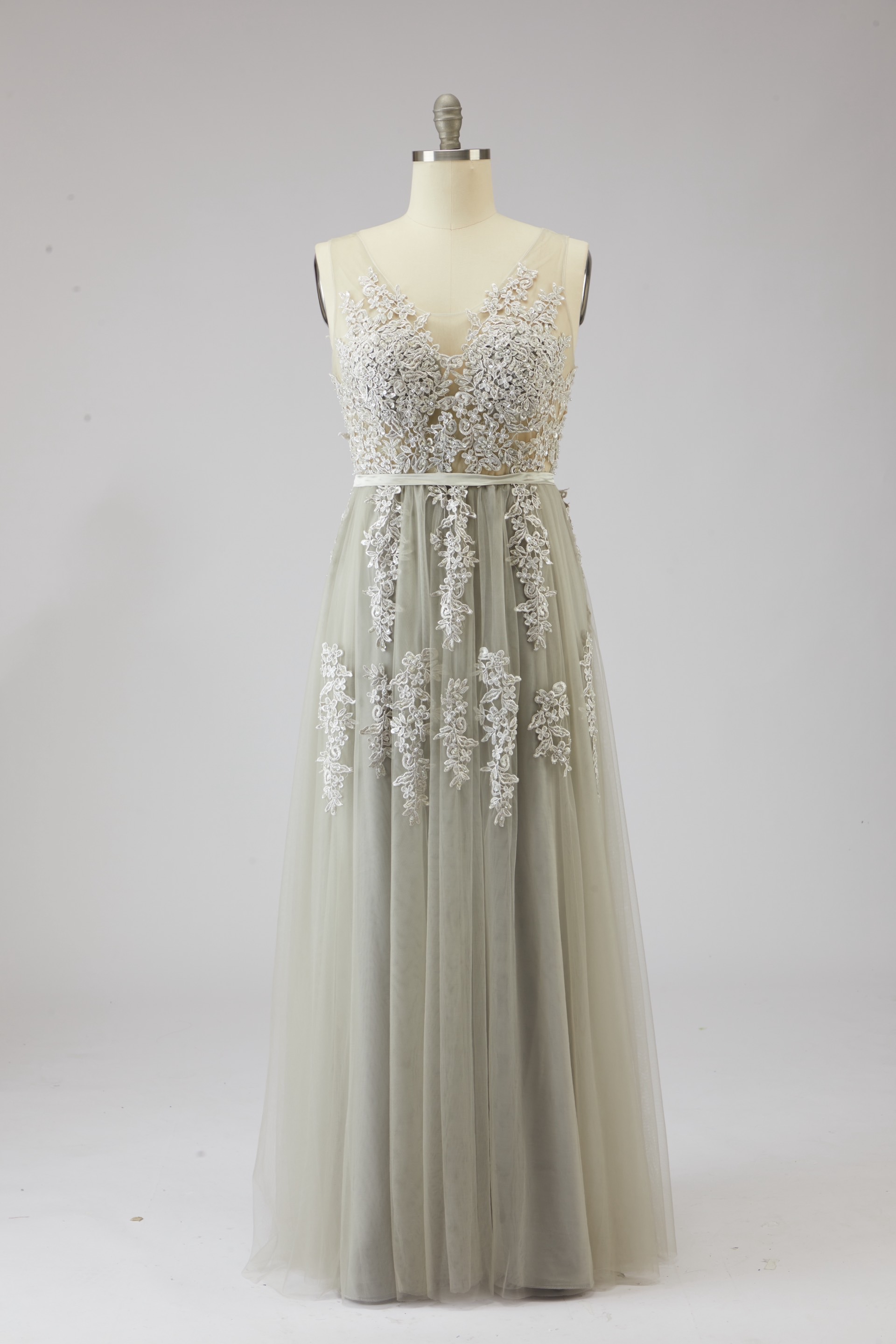 Ethereal Deep V-Neck Lace Applique Tulle A-Line Evening Gown | Backless Maxi Prom Dress for Formal Events