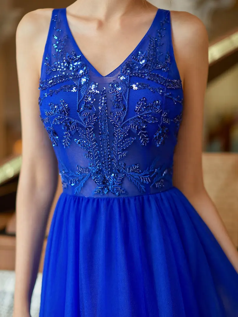 Elegant Royal Blue Beaded V-Neck Evening Gown - Sleeveless Tulle A-Line Prom Dress & Formal Maxi