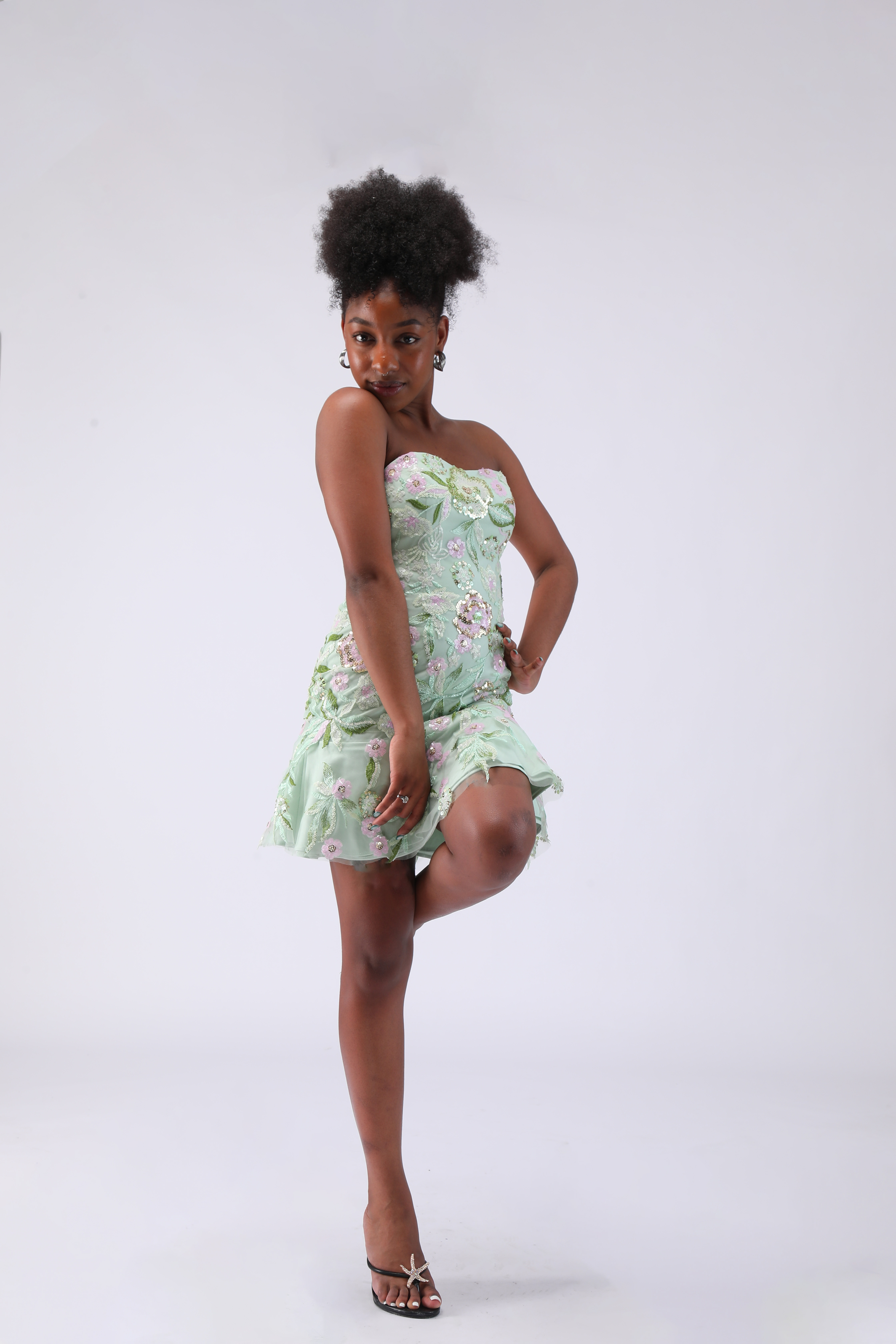 Sage Green Strapless Floral Embroidered Short Homecoming Dress - Sweetheart Neckline A-Line Mini Party Cocktail Gown
