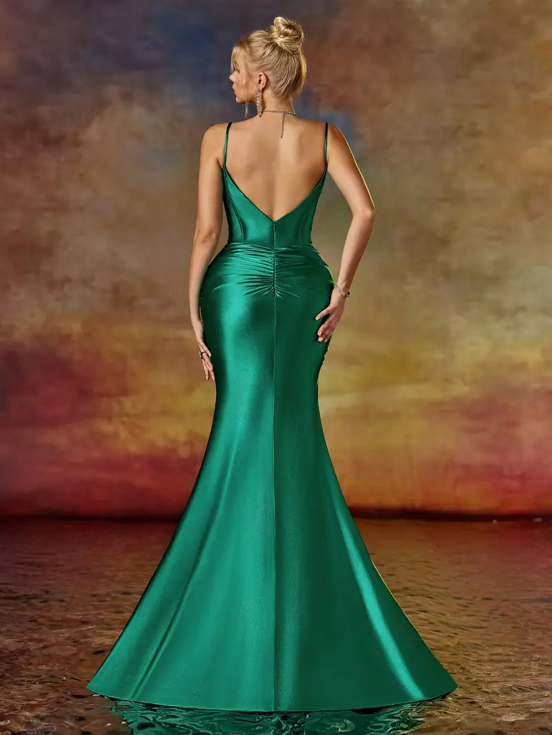Emerald Green Satin Mermaid Prom Dress - Sweetheart Corset Evening Gown with Ruched Waist & High Slit